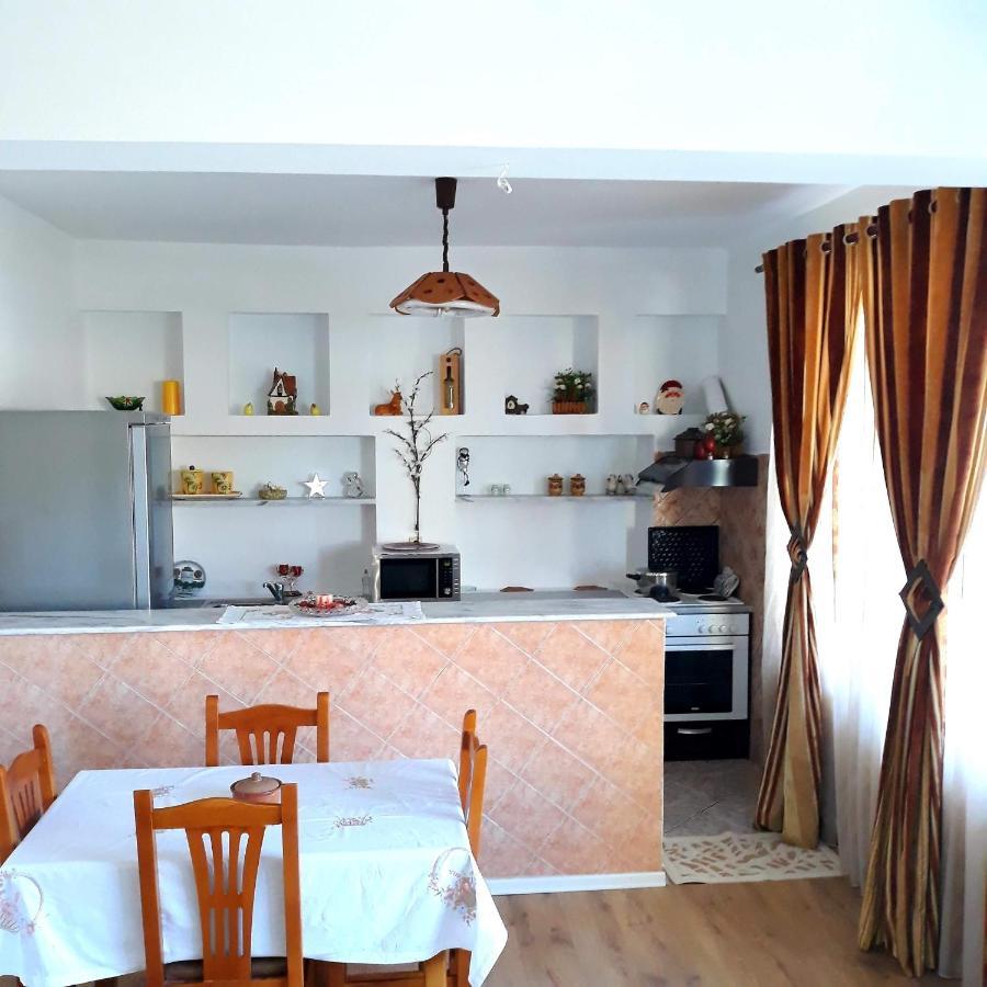 Apartamento Familiar Apartments!near The & Butrinti Lake!