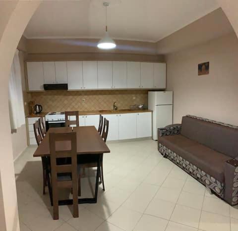 Familiar Apartments!near The & Butrinti Lake! *